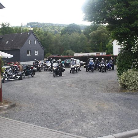 Gasthaus Zur Quelle บาดมาเรียนแบร์ก ภายนอก รูปภาพ
